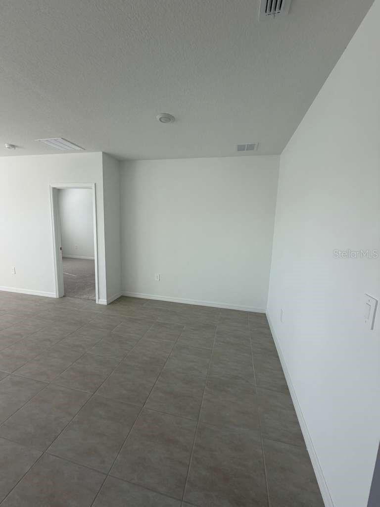 Image 5 of 26 For 4779 Yellow Elder Way