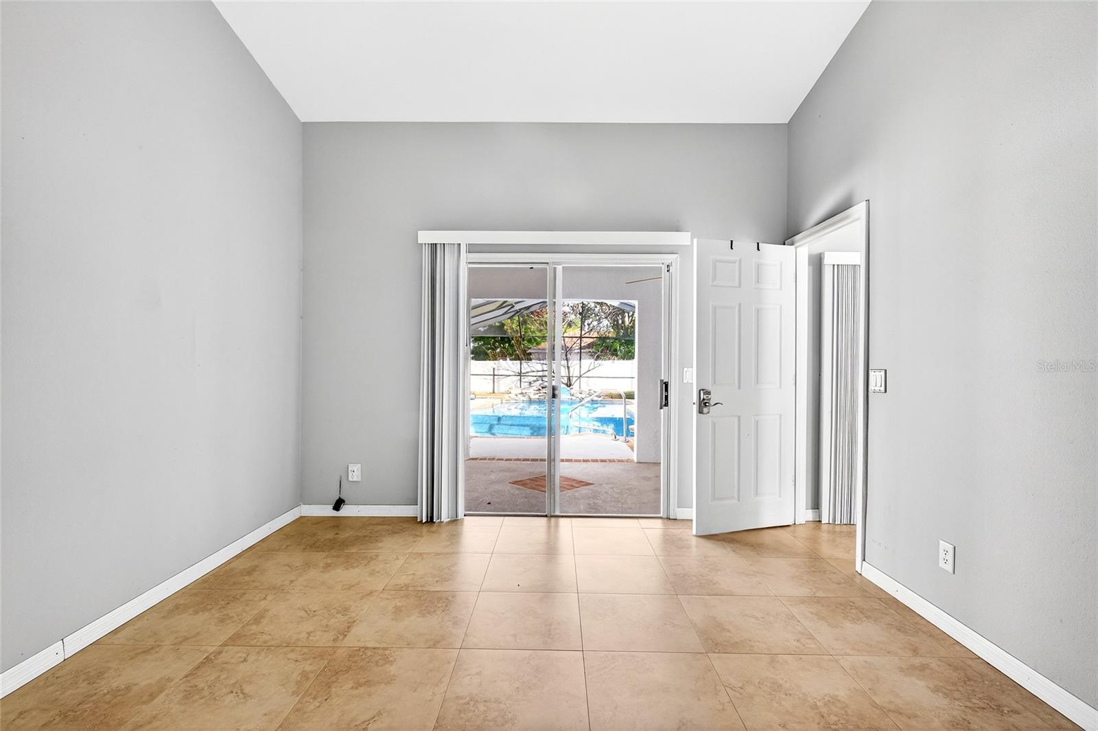 Image 15 of 41 For 7839 63rd Avenue Road