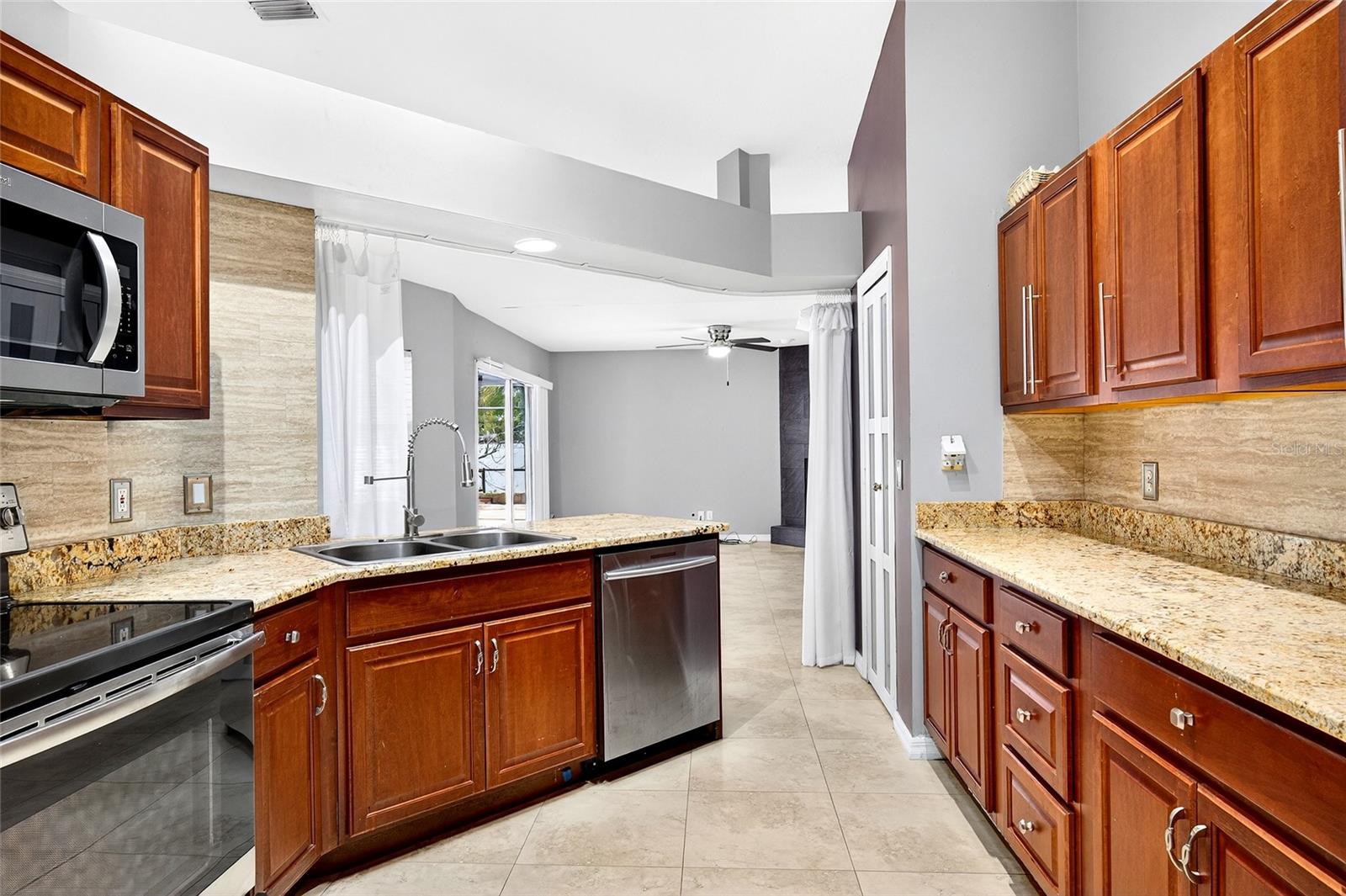 Image 18 of 41 For 7839 63rd Avenue Road