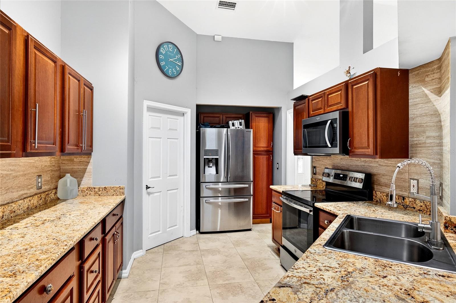 Image 19 of 41 For 7839 63rd Avenue Road