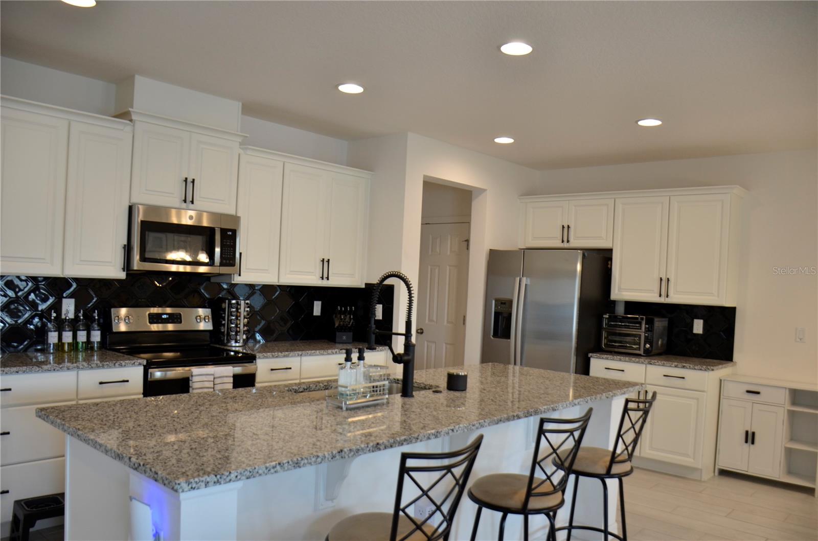 Image 4 of 45 For 6877 Wilson Hammock Avenue