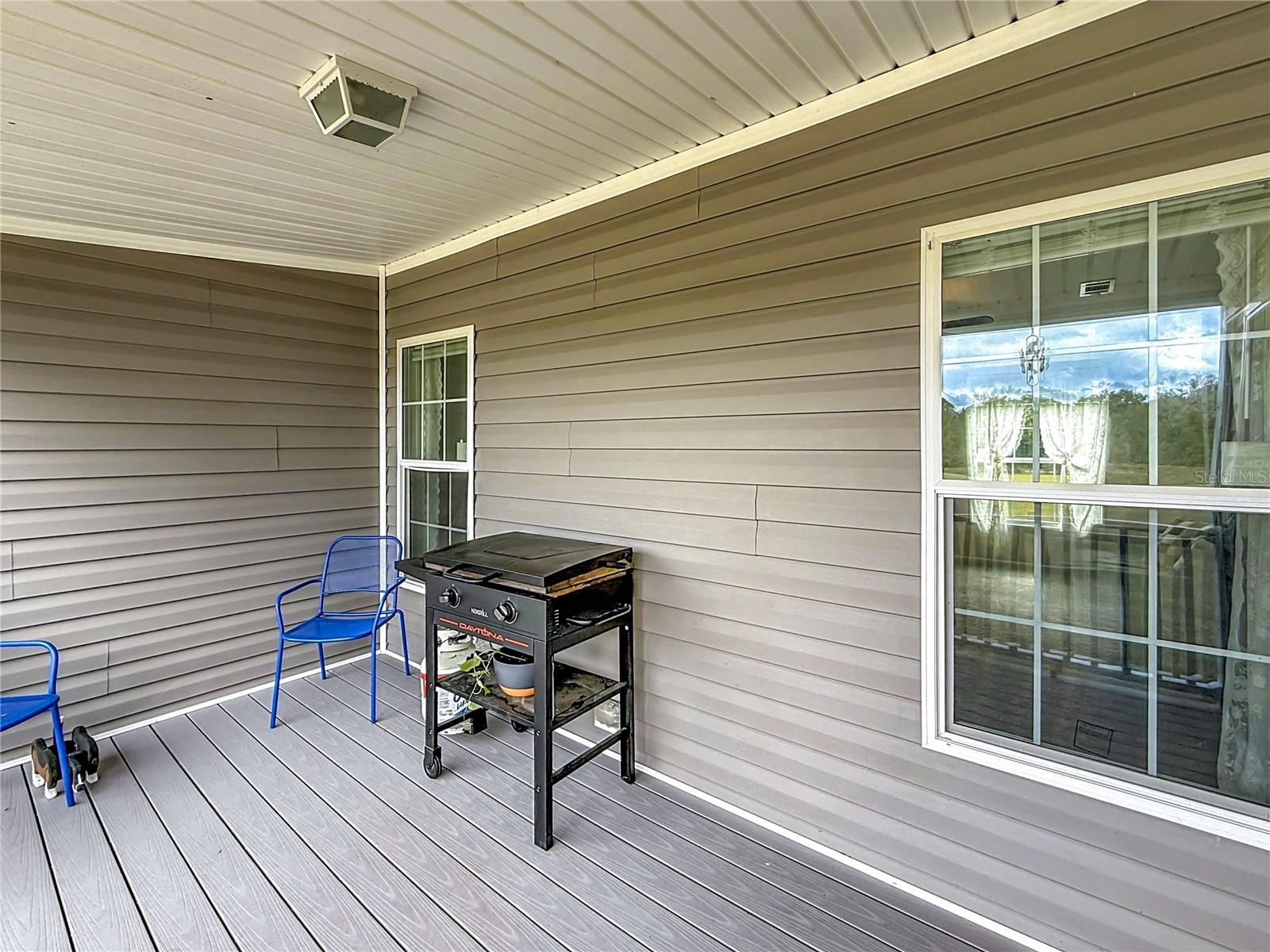 Image 19 of 66 For 25454 46th Avenue