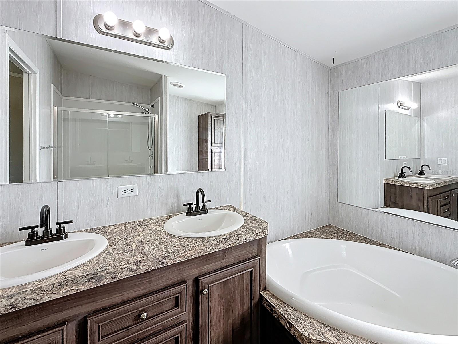 Image 40 of 66 For 25454 46th Avenue