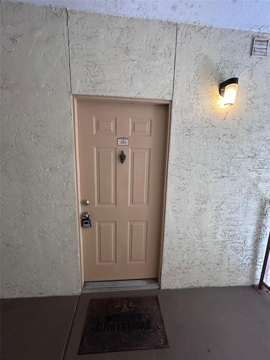 Image 25 of 27 For 832 Camargo Way 303