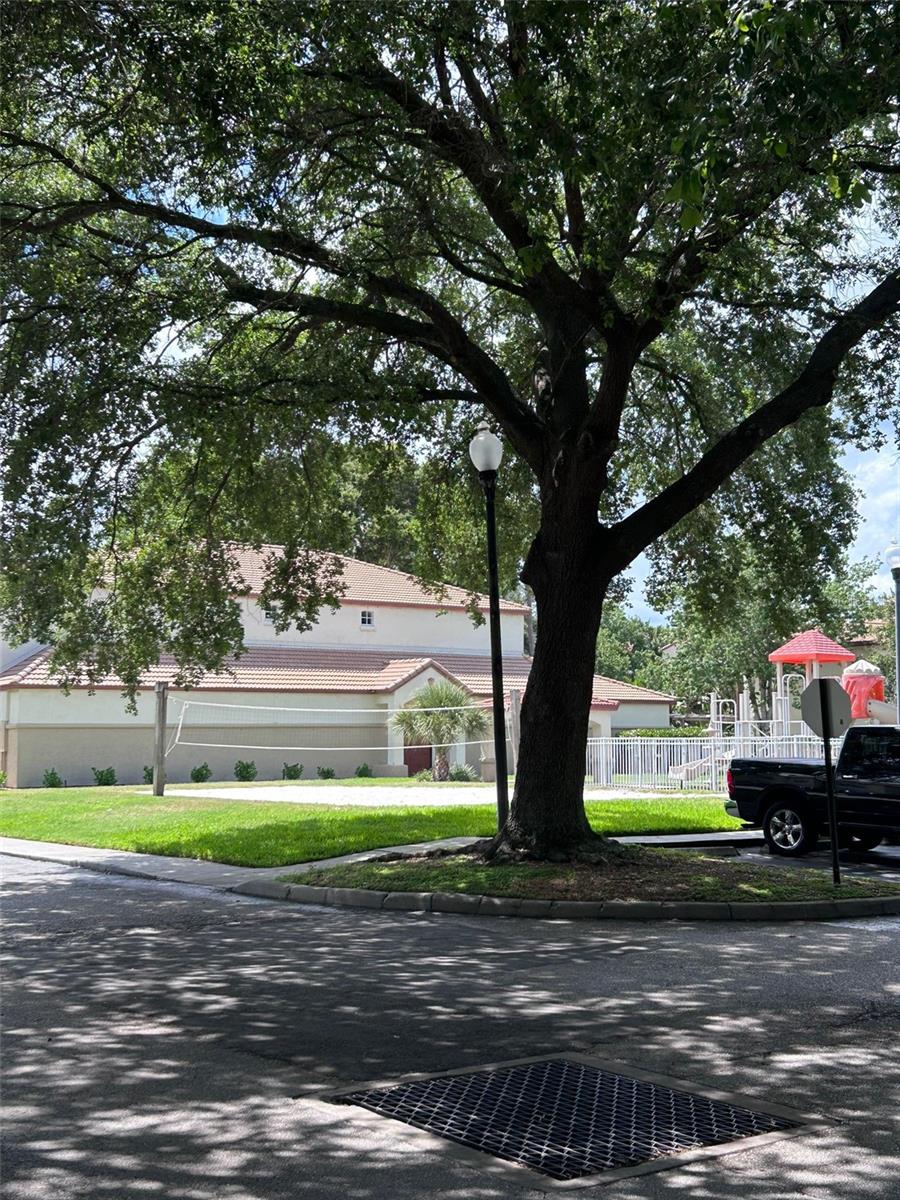 Image 3 of 27 For 832 Camargo Way 303