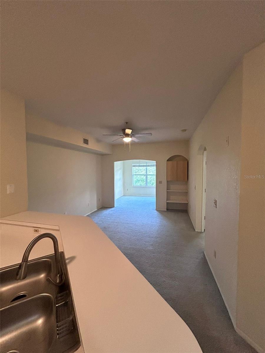 Image 9 of 27 For 832 Camargo Way 303