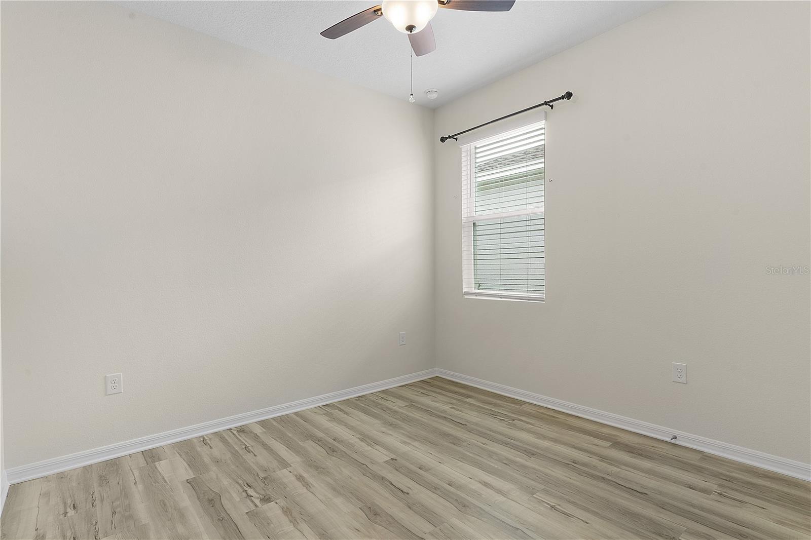 Image 13 of 33 For 5420 Sunshine Drive