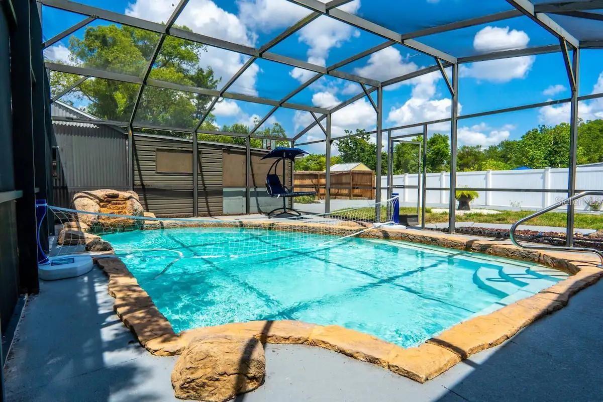 Image 3 of 33 For 1118 Overdale Street