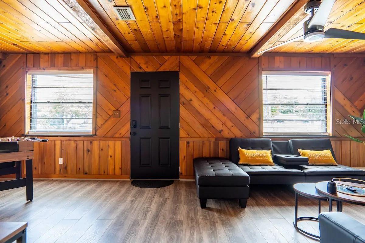 Image 4 of 33 For 1118 Overdale Street