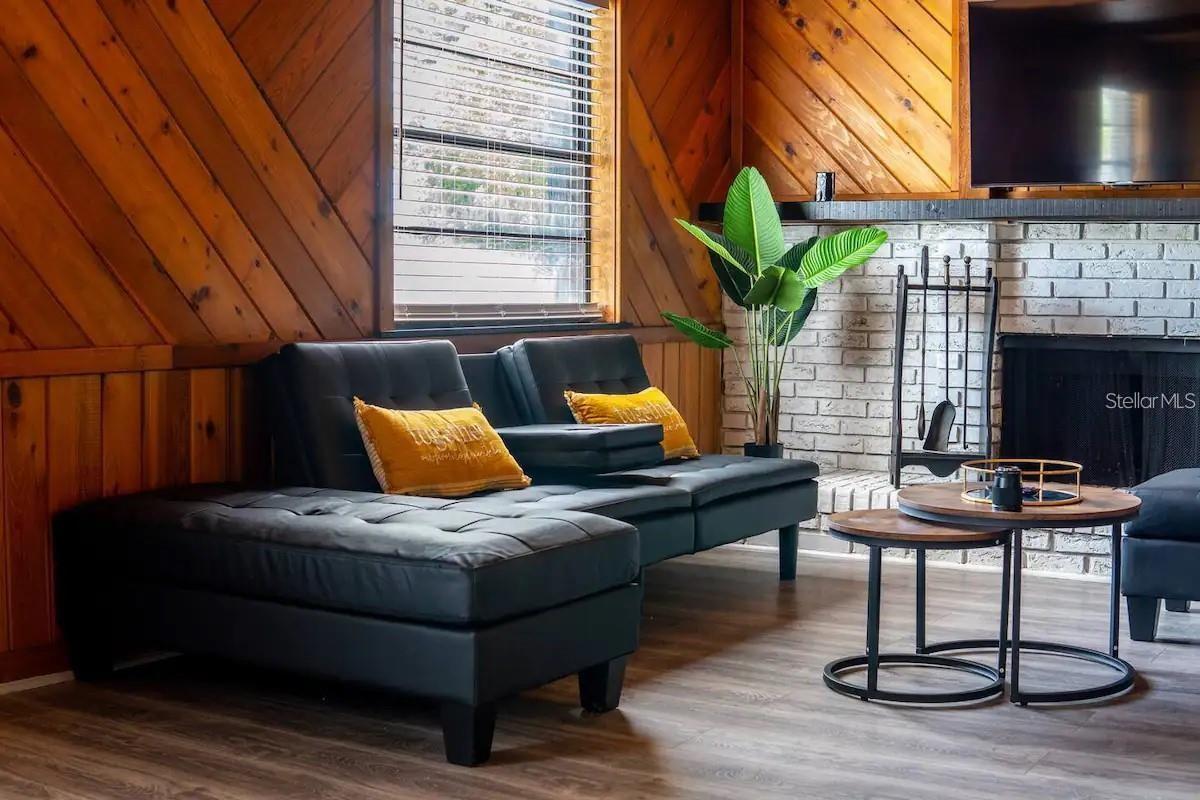 Image 5 of 33 For 1118 Overdale Street