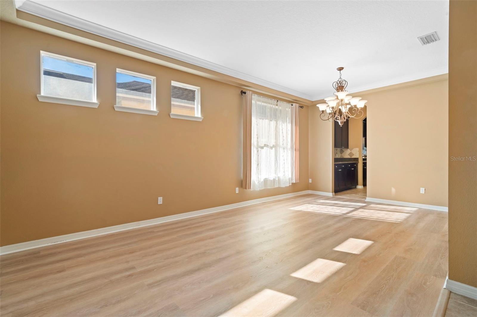 Image 14 of 56 For 6718 Romney Lane