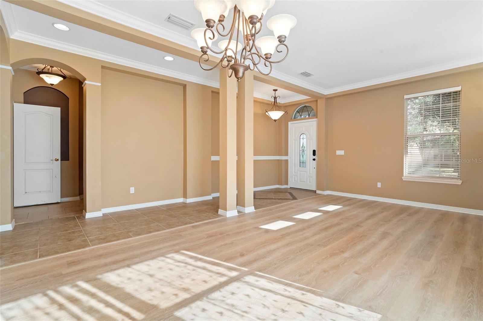 Image 17 of 56 For 6718 Romney Lane