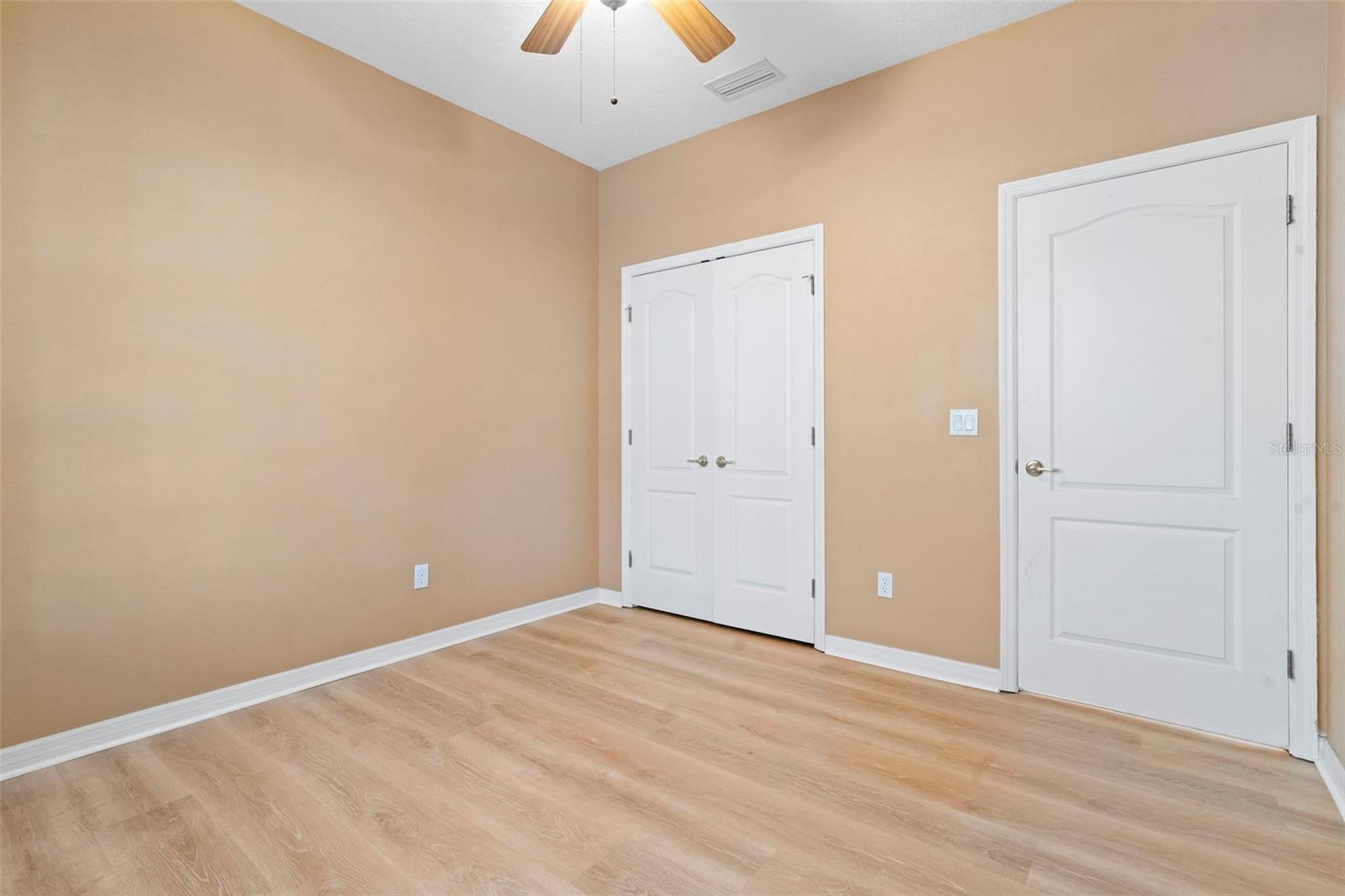 Image 21 of 56 For 6718 Romney Lane