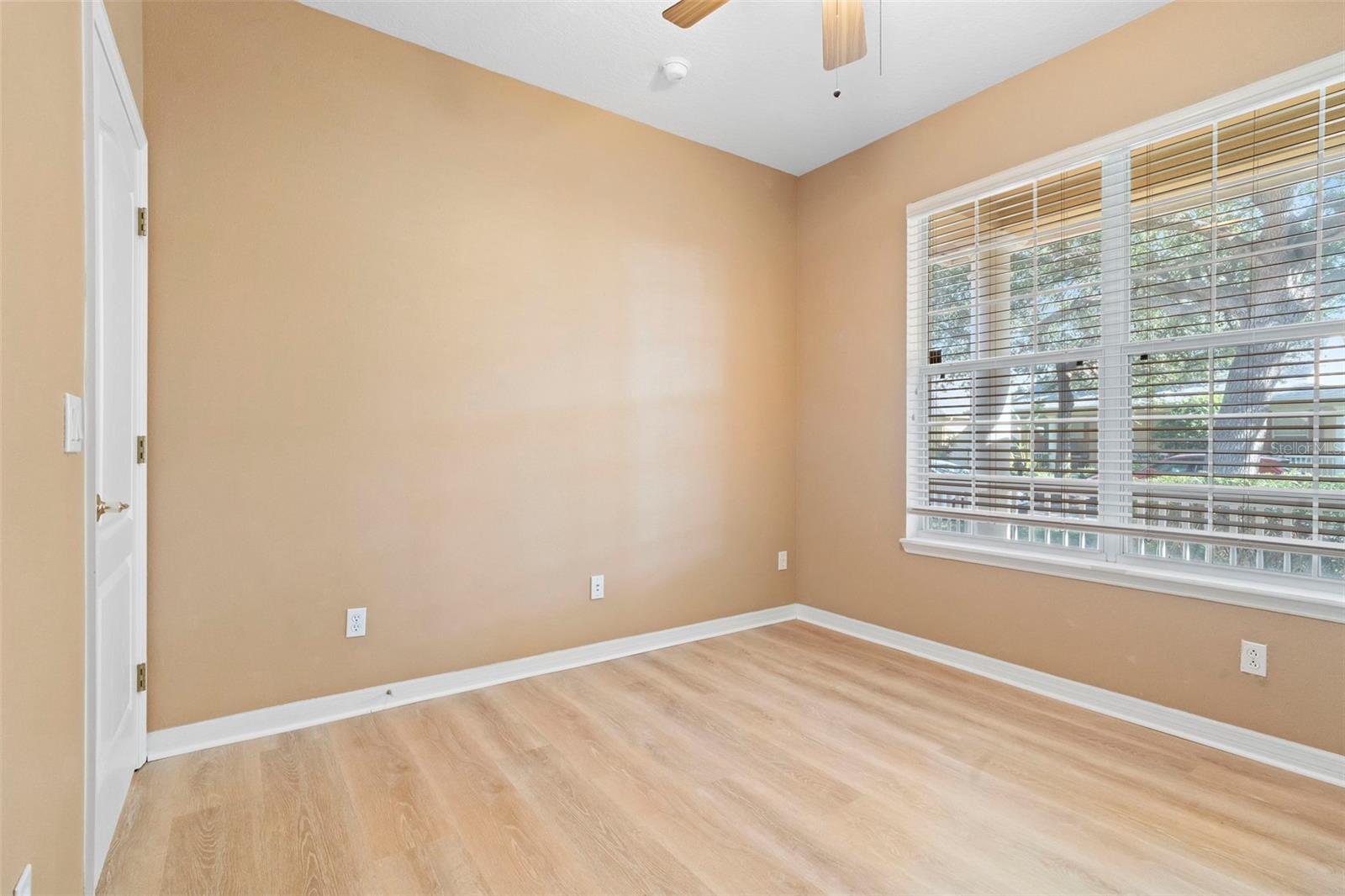 Image 22 of 56 For 6718 Romney Lane