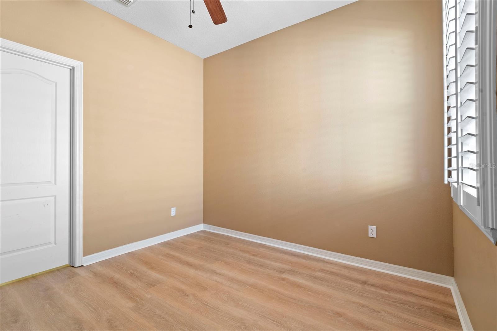 Image 24 of 56 For 6718 Romney Lane