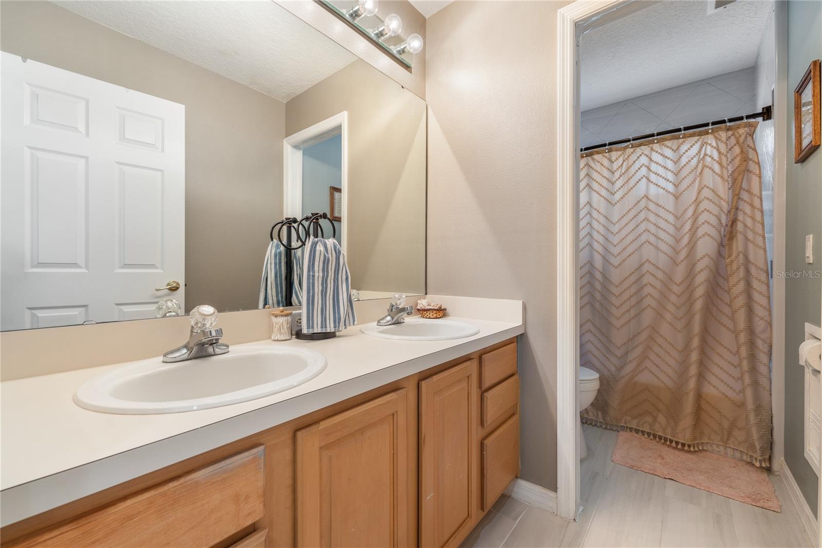 Image 21 of 34 For 1524 The Oaks Boulevard