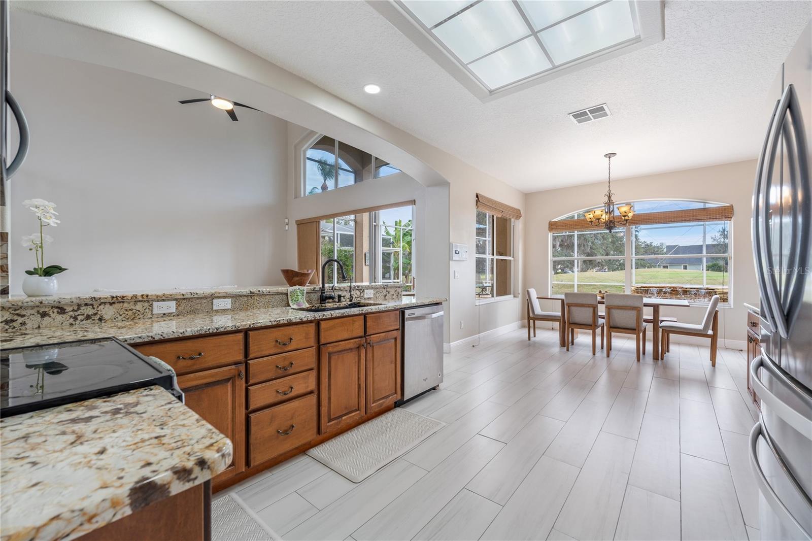 Image 9 of 34 For 1524 The Oaks Boulevard