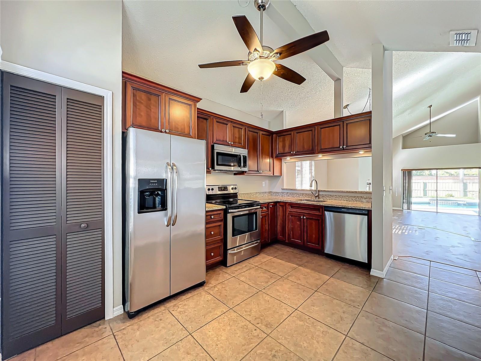 Image 12 of 47 For 1816 Meadowgold Lane