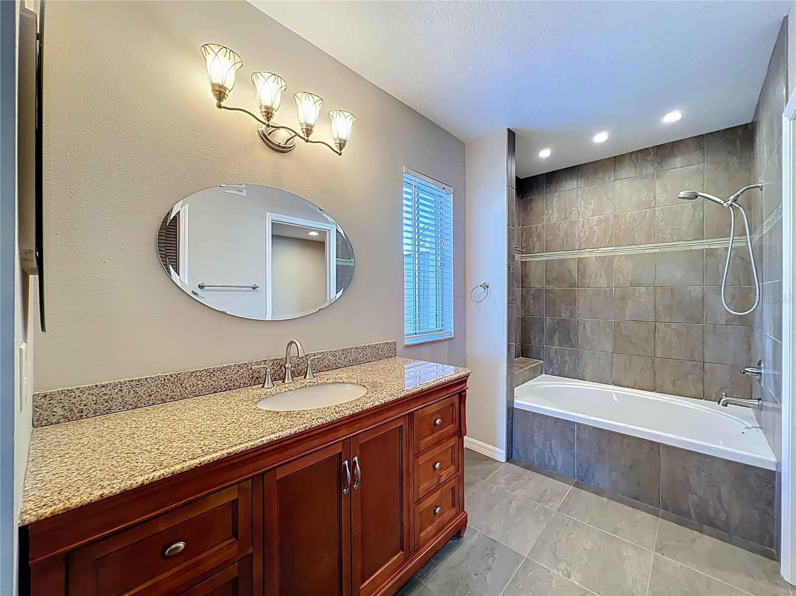 Image 19 of 47 For 1816 Meadowgold Lane