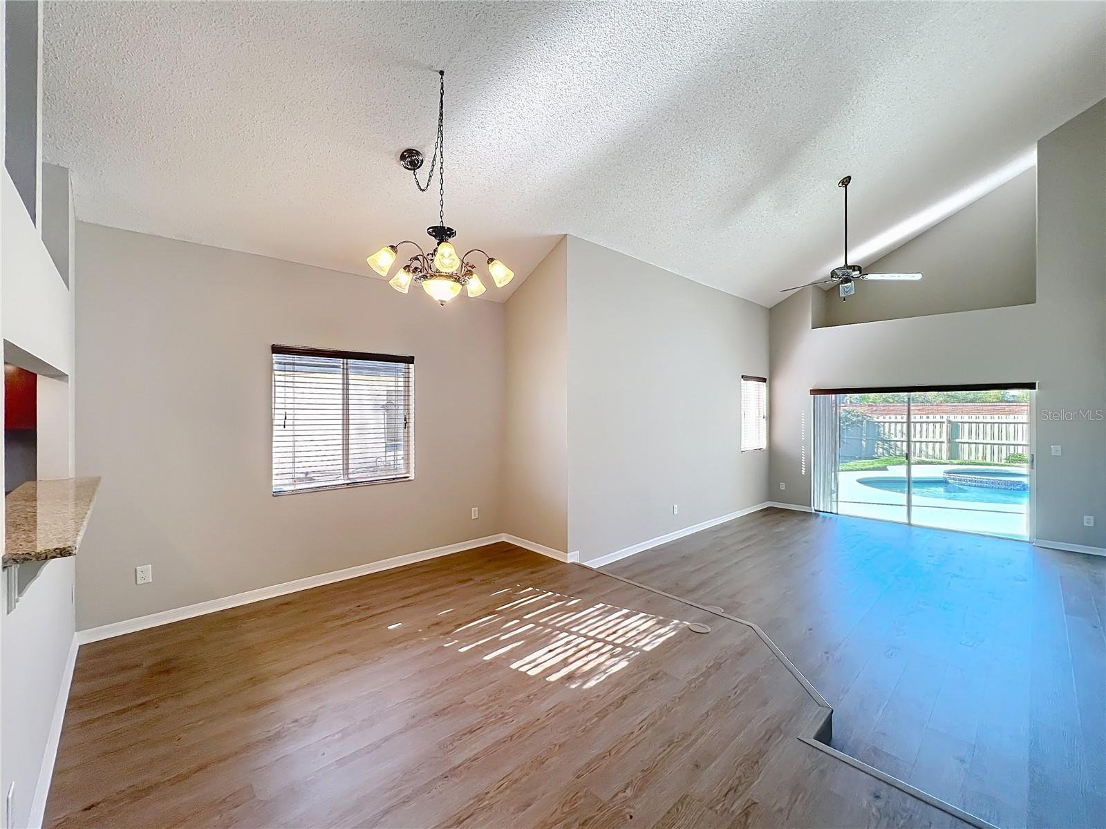 Image 3 of 47 For 1816 Meadowgold Lane