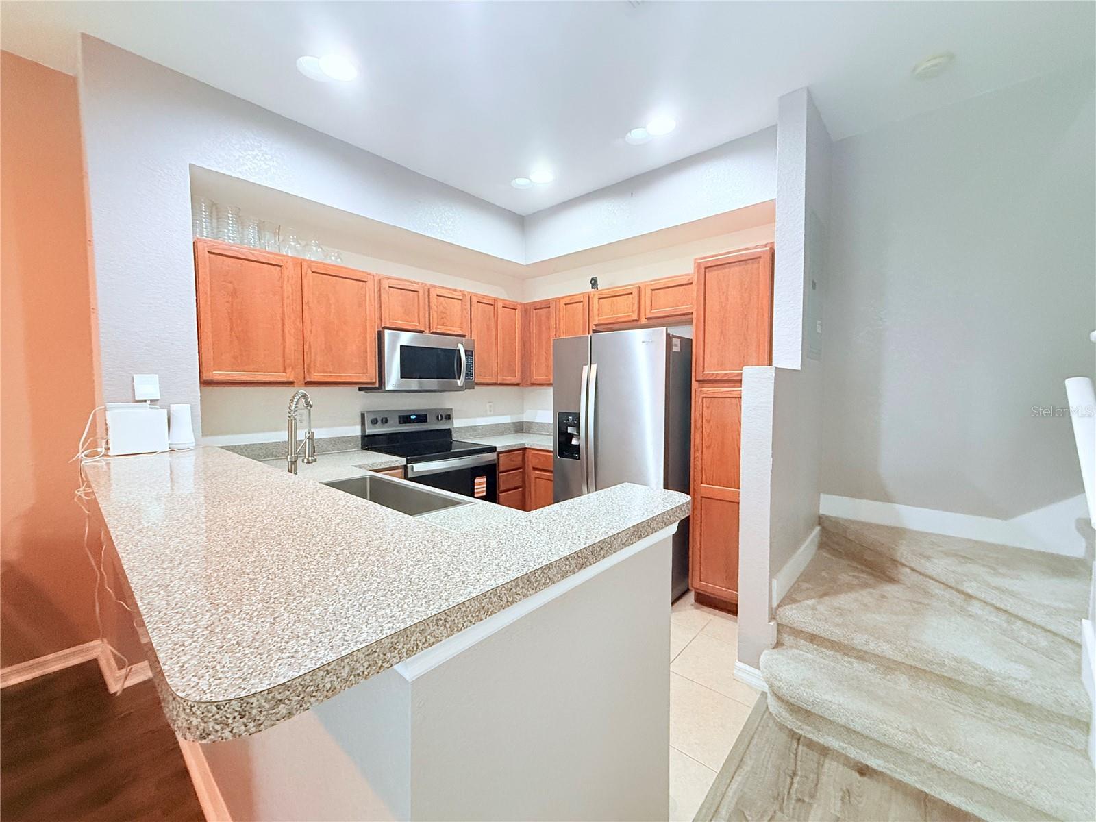 Image 6 of 16 For 100 Turpial Way 107