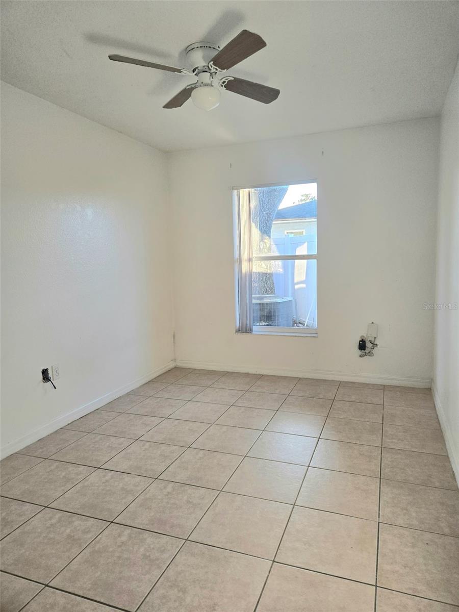 Image 11 of 17 For 737 Bittern Lane