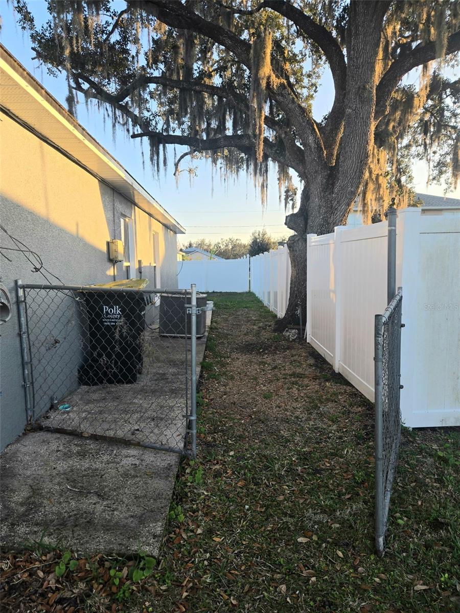 Image 17 of 17 For 737 Bittern Lane