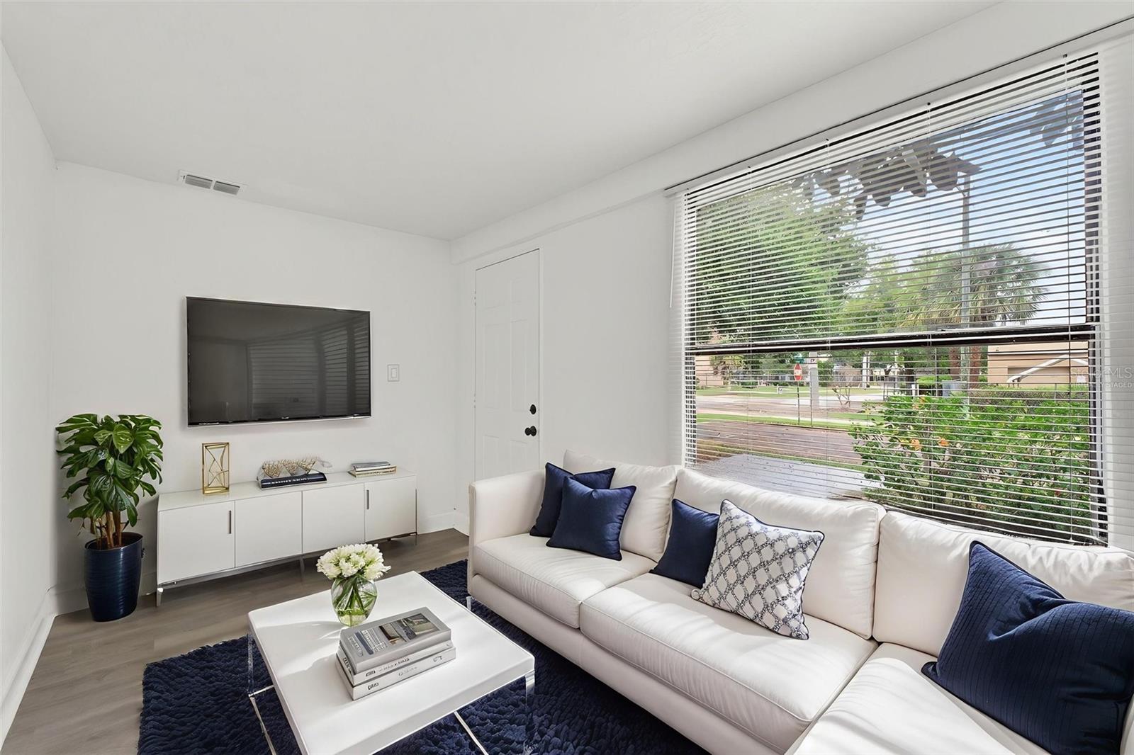 Image 12 of 71 For 96 Esther Street