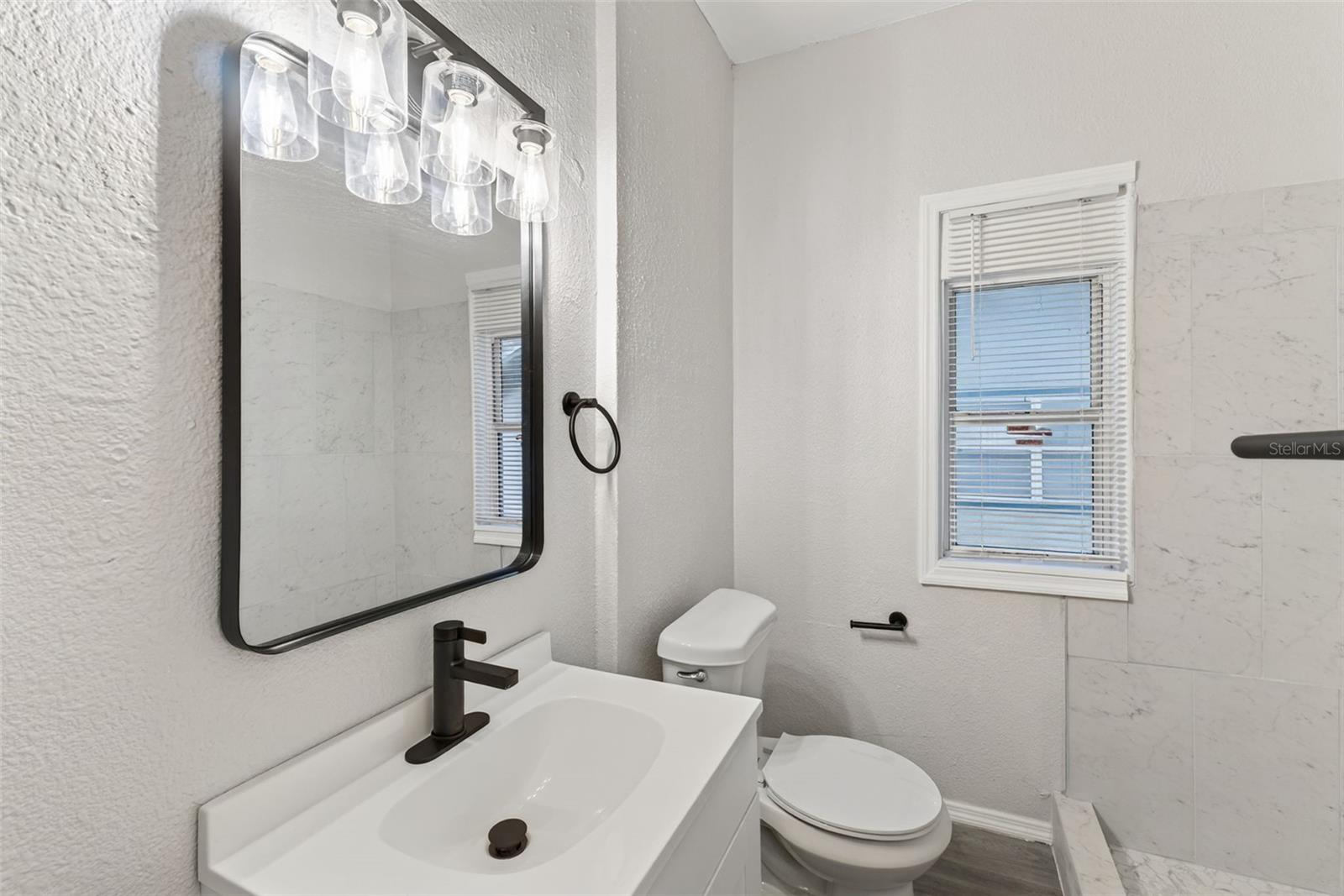 Image 30 of 71 For 96 Esther Street