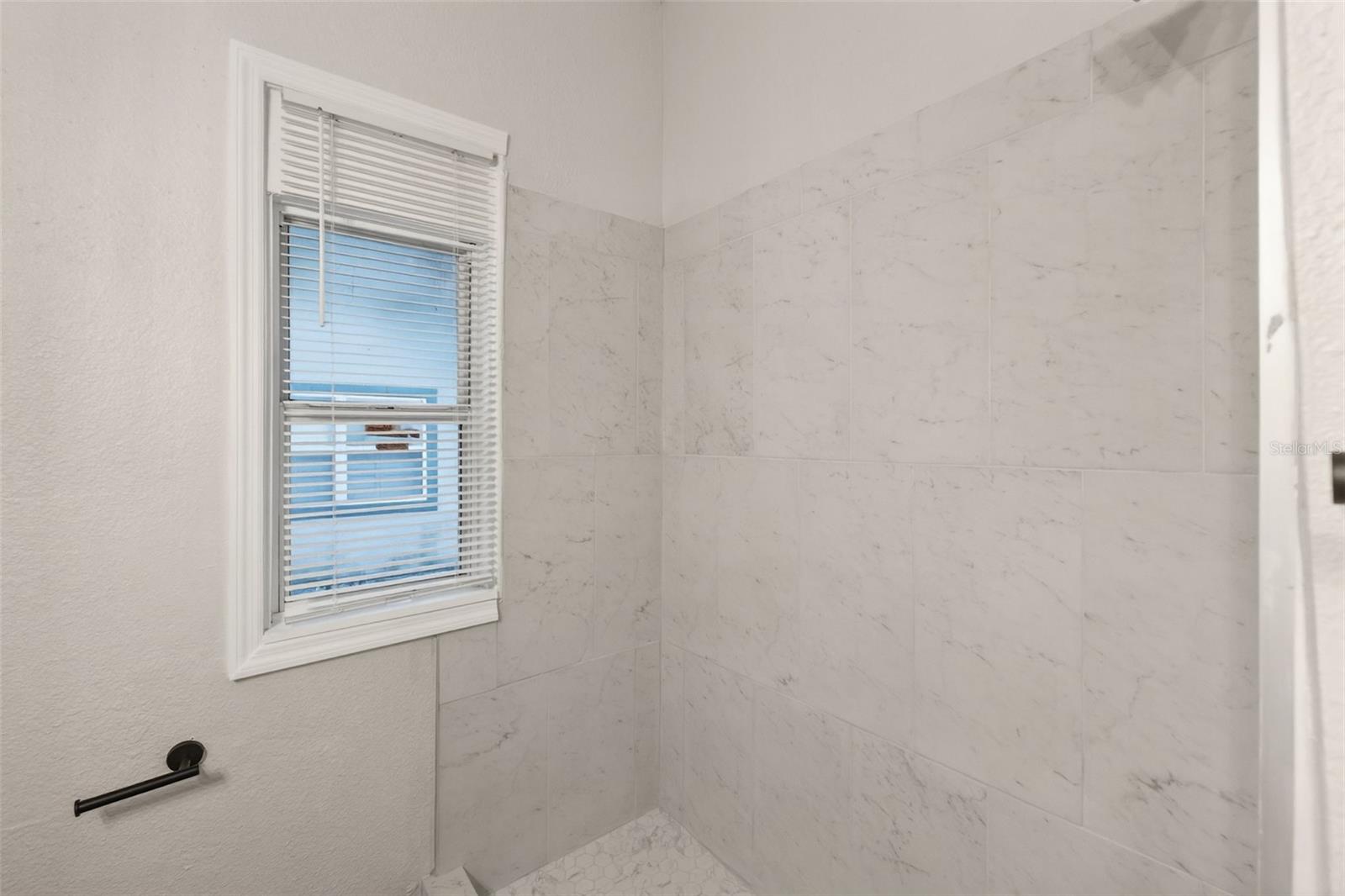 Image 31 of 71 For 96 Esther Street