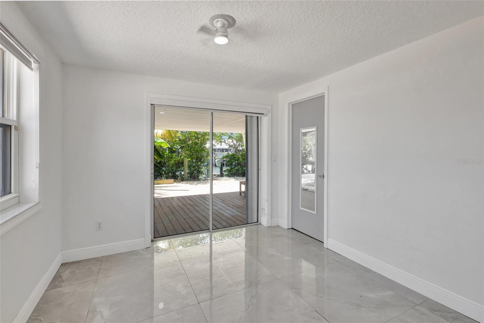 Image 14 of 37 For 217 Marina Drive