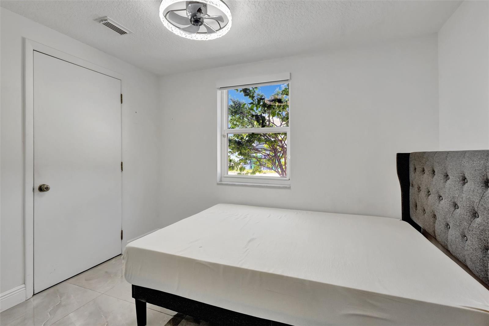 Image 17 of 37 For 217 Marina Drive