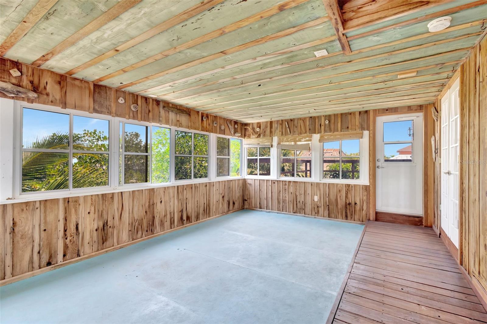 Image 21 of 37 For 217 Marina Drive