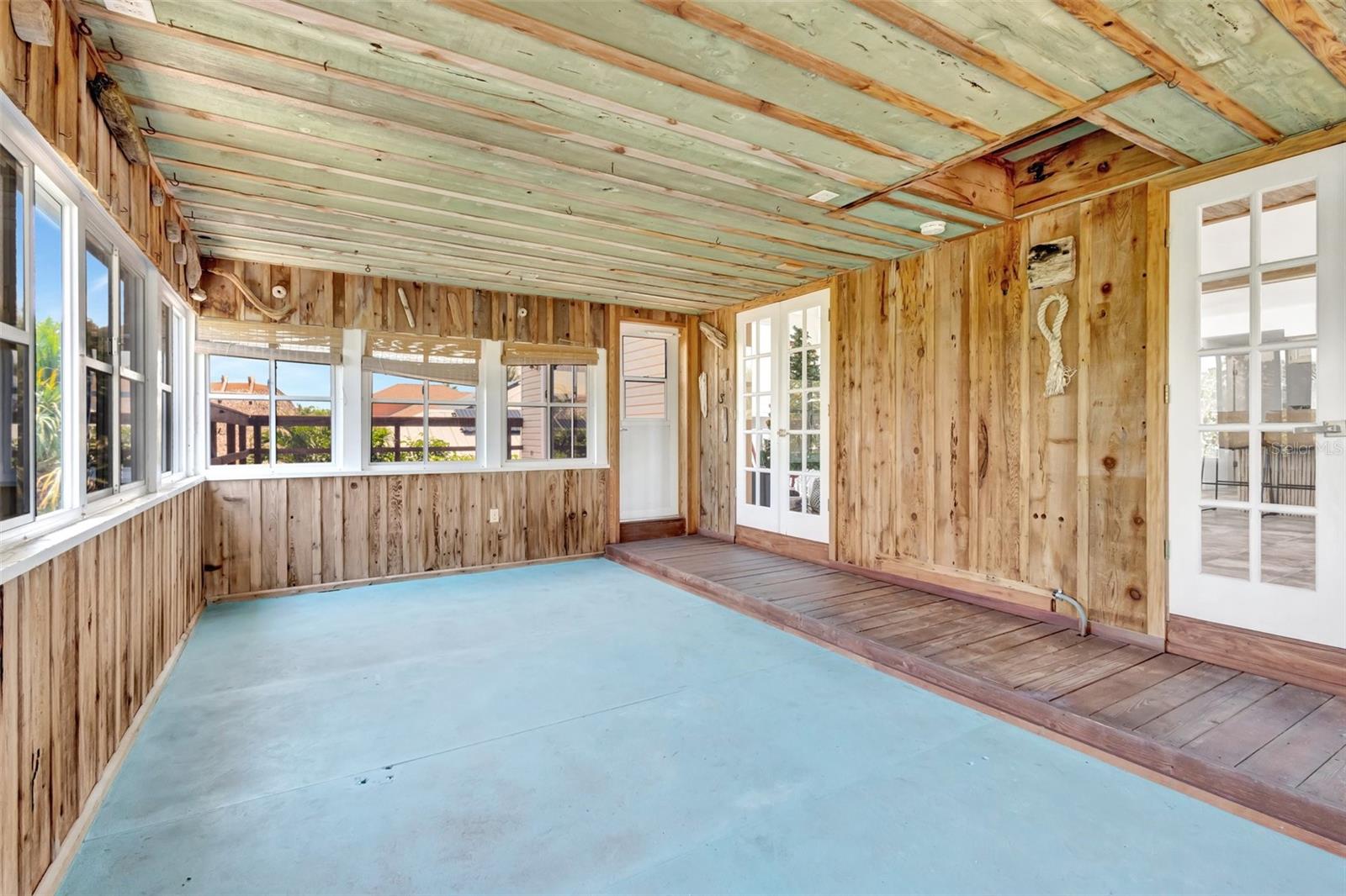 Image 22 of 37 For 217 Marina Drive