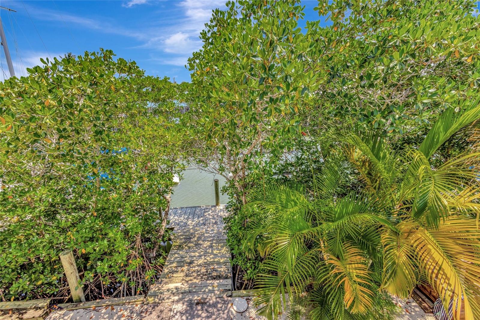 Image 29 of 37 For 217 Marina Drive