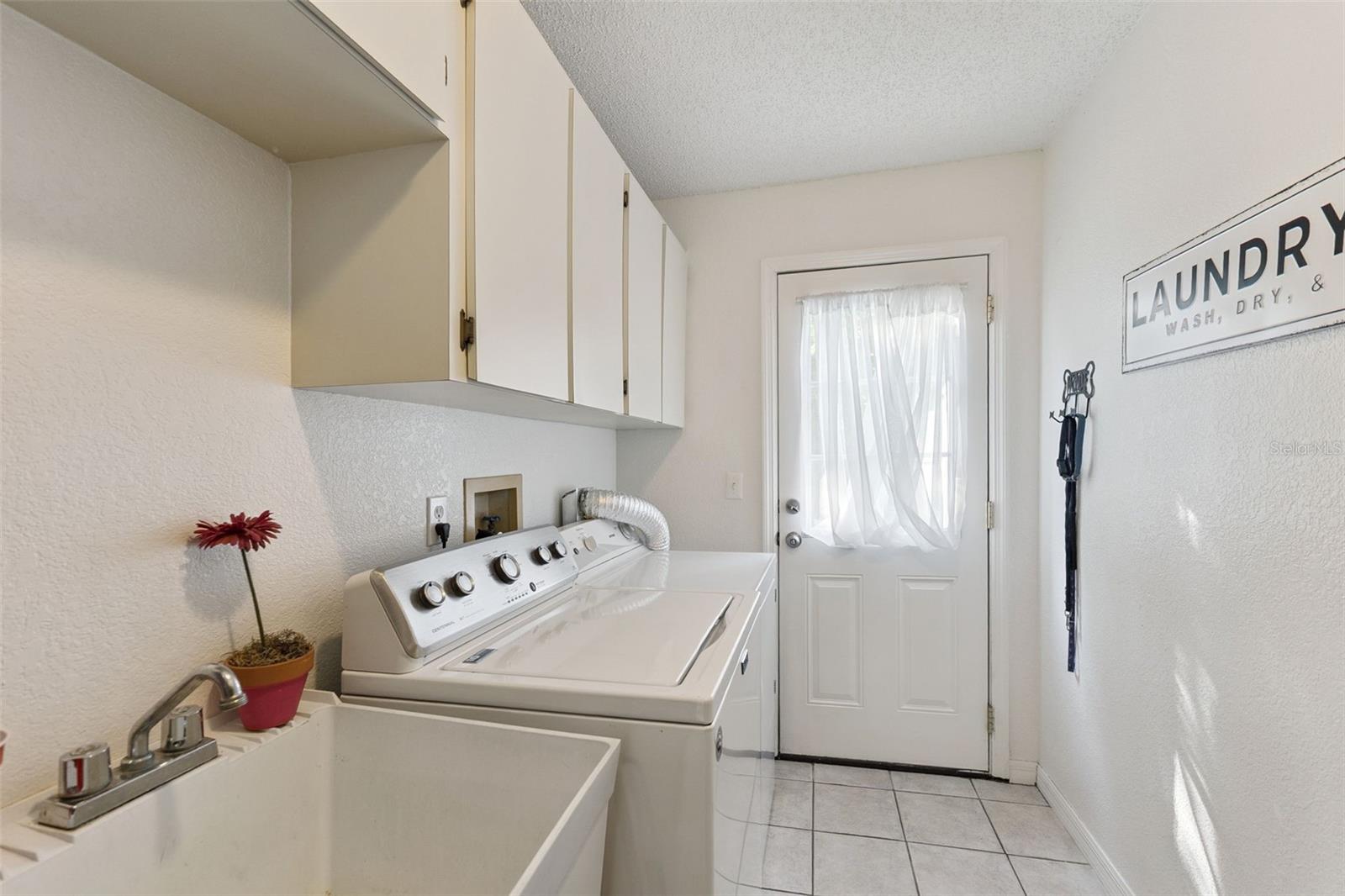 Image 29 of 46 For 721 Laurel Bay Circle