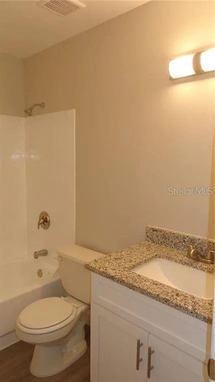 Image 10 of 13 For 3060 George Mason Avenue 10c