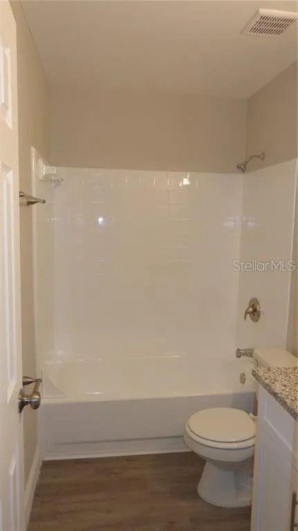 Image 11 of 13 For 3060 George Mason Avenue 10c