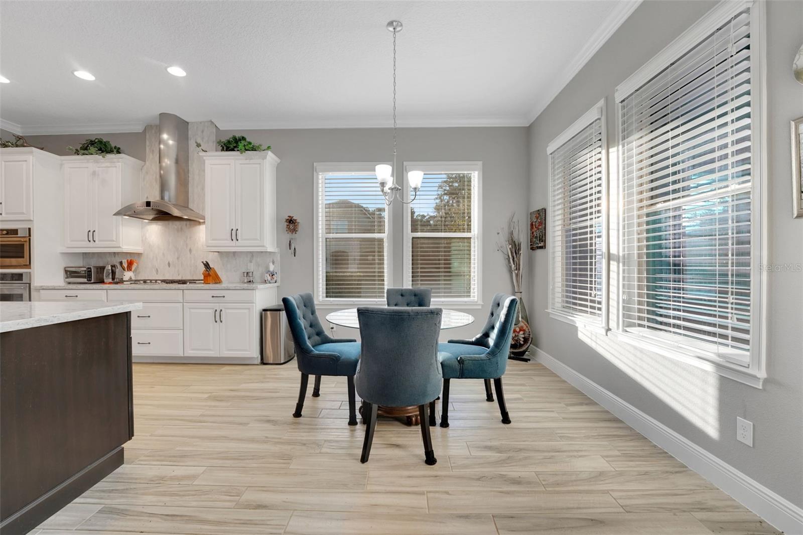 Image 16 of 48 For 1420 Oil Lamp Cove