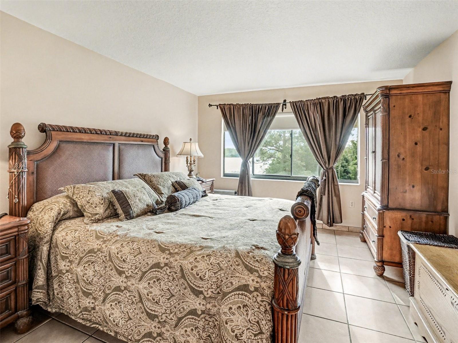 Image 14 of 28 For 1052 Lotus Cove Court 733