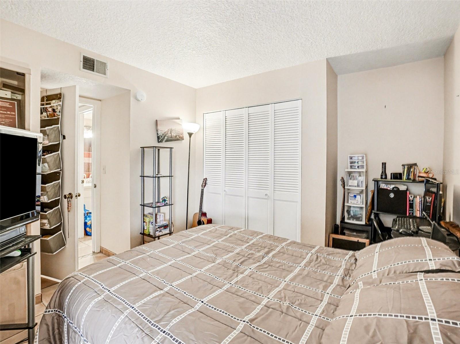 Image 20 of 28 For 1052 Lotus Cove Court 733