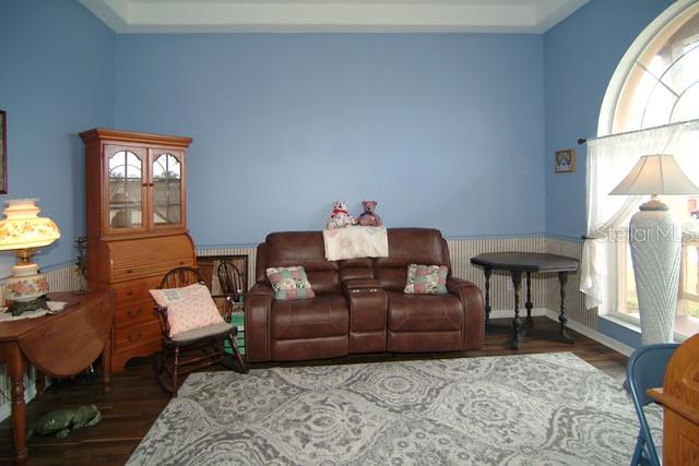 Image 12 of 29 For 124 Country Lakes Circle