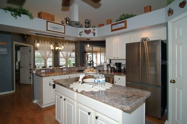 Image 9 of 29 For 124 Country Lakes Circle