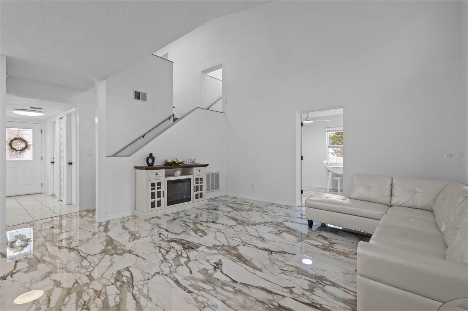 Image 10 of 77 For 540 Sheridan Drive