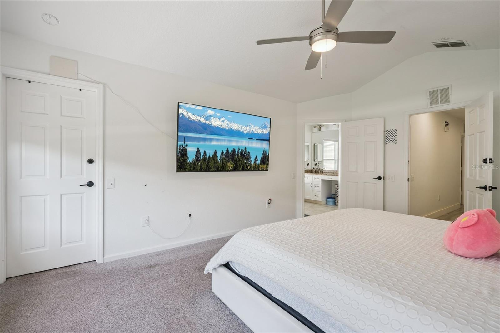 Image 22 of 47 For 1552 Florentino Lane