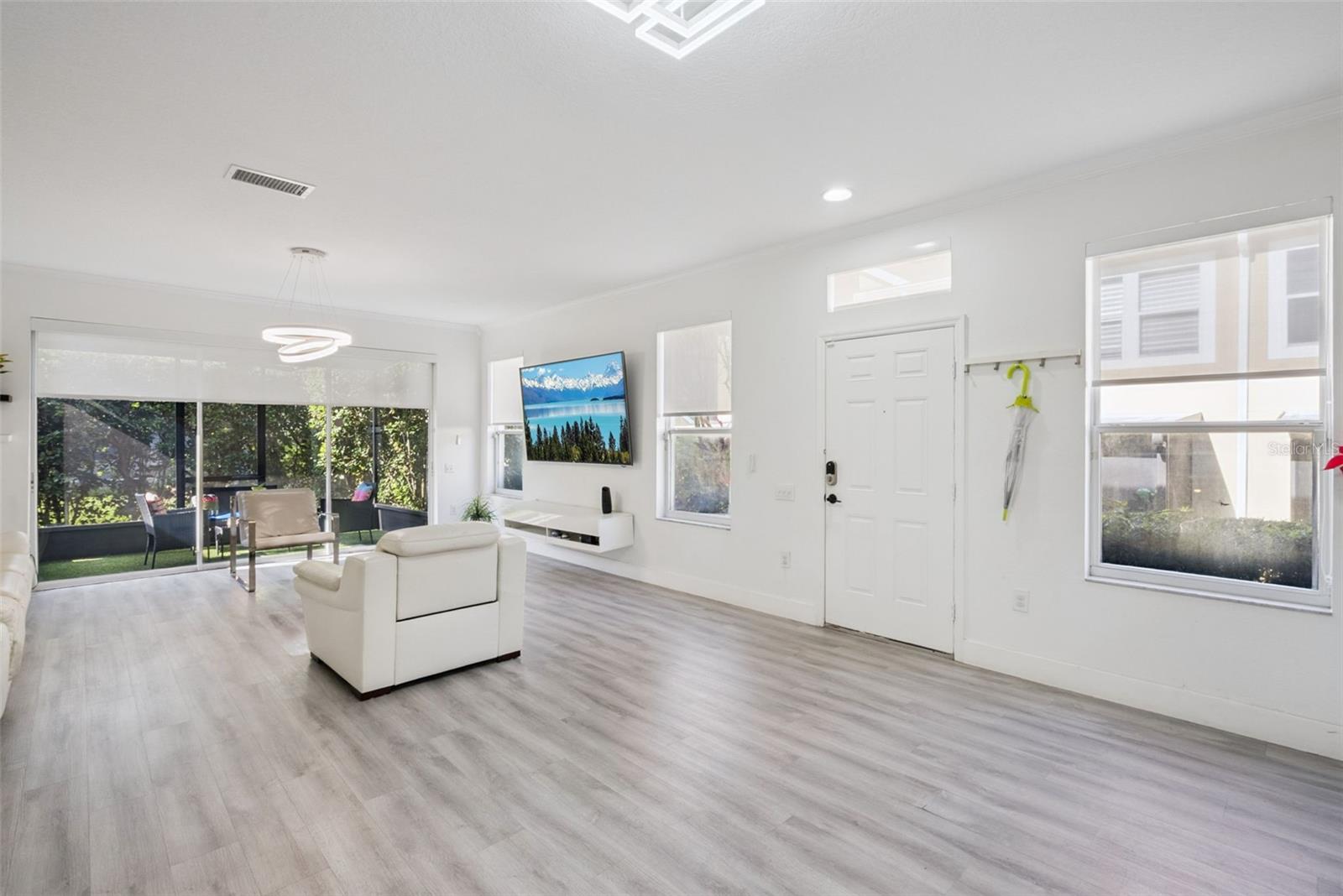 Image 7 of 47 For 1552 Florentino Lane