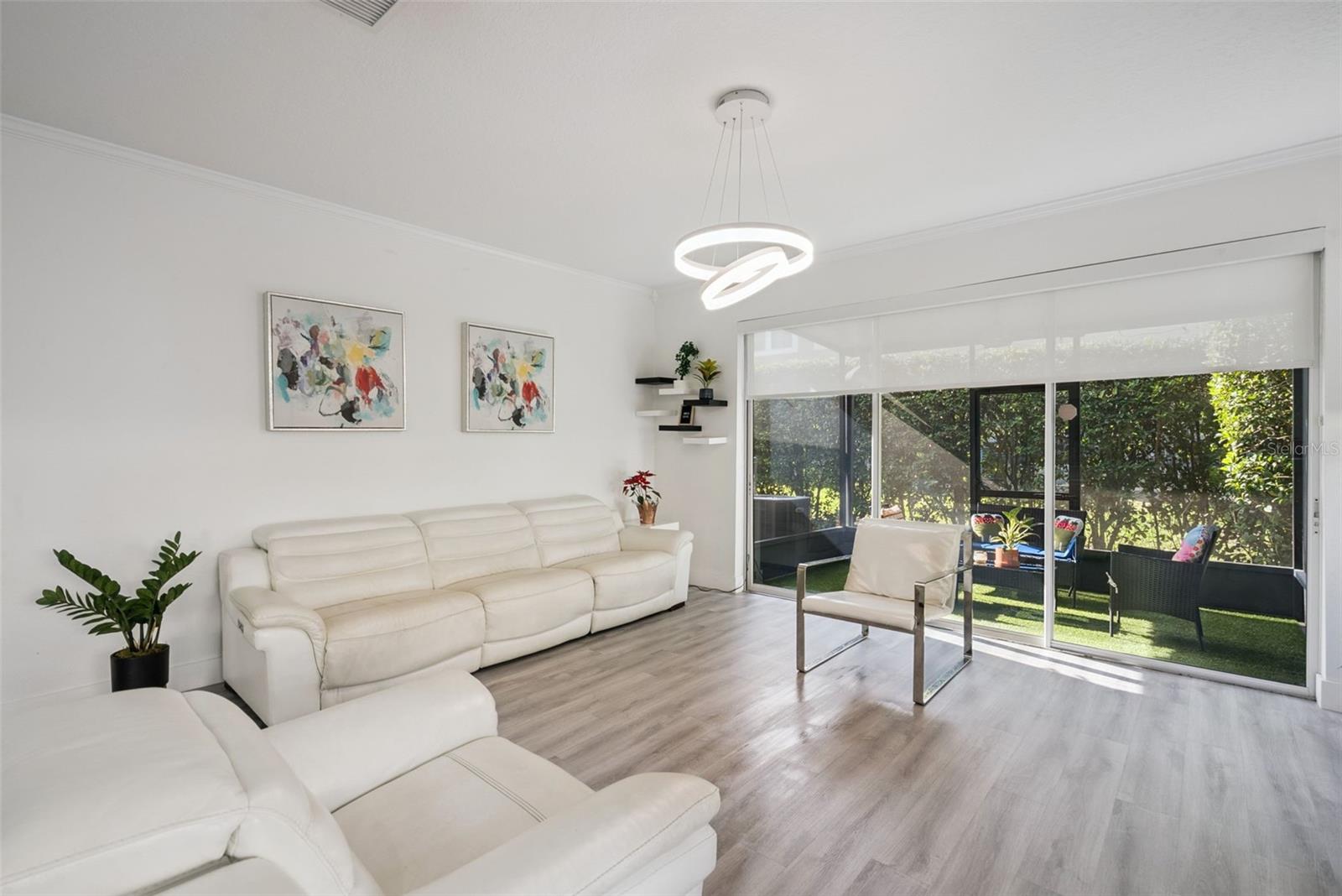 Image 9 of 47 For 1552 Florentino Lane