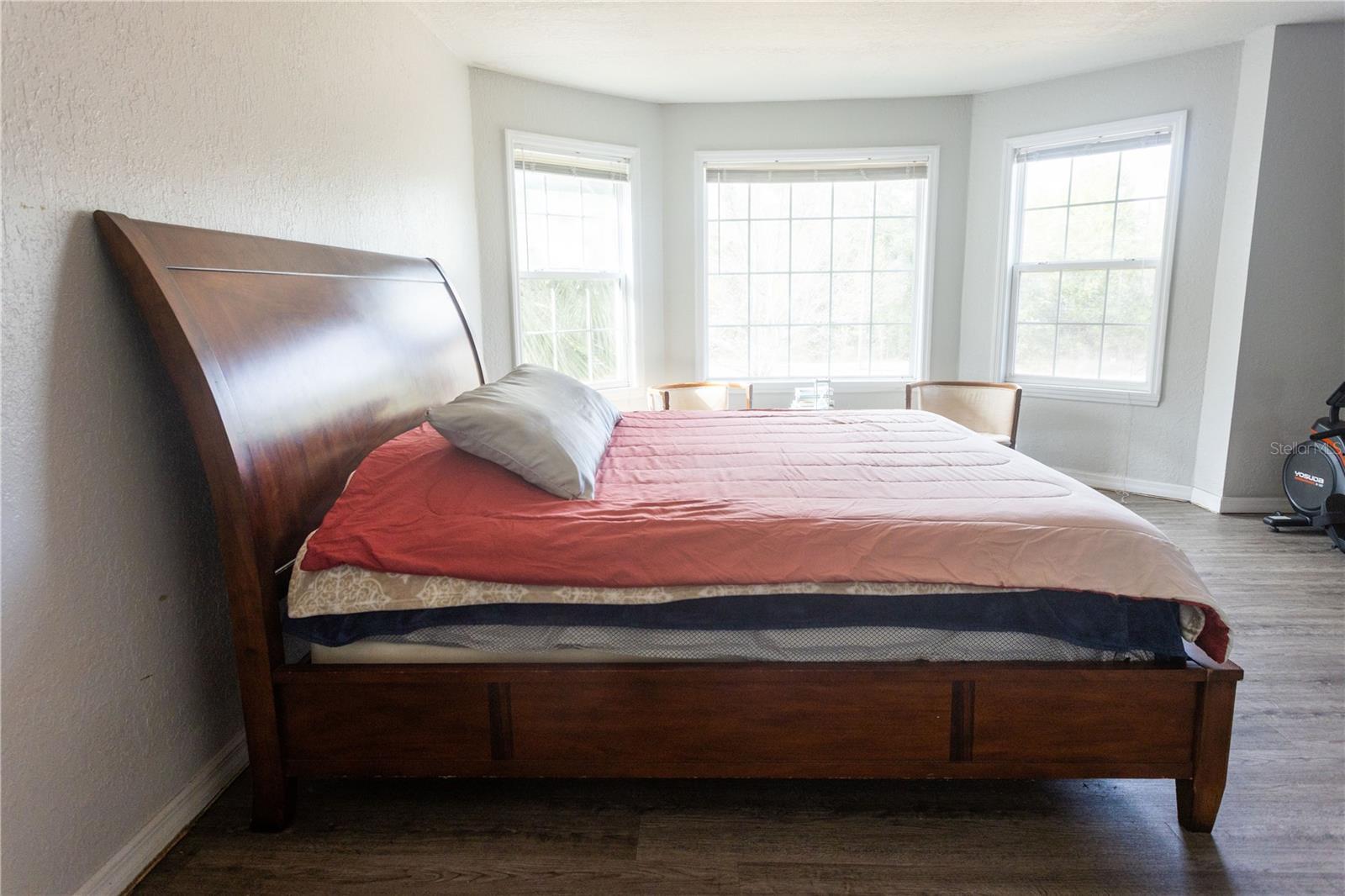 Image 26 of 63 For 1159 Valencia Heights Avenue