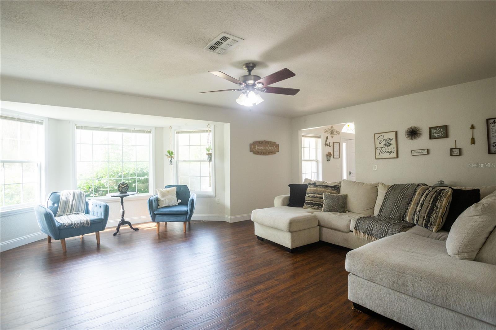 Image 51 of 63 For 1159 Valencia Heights Avenue