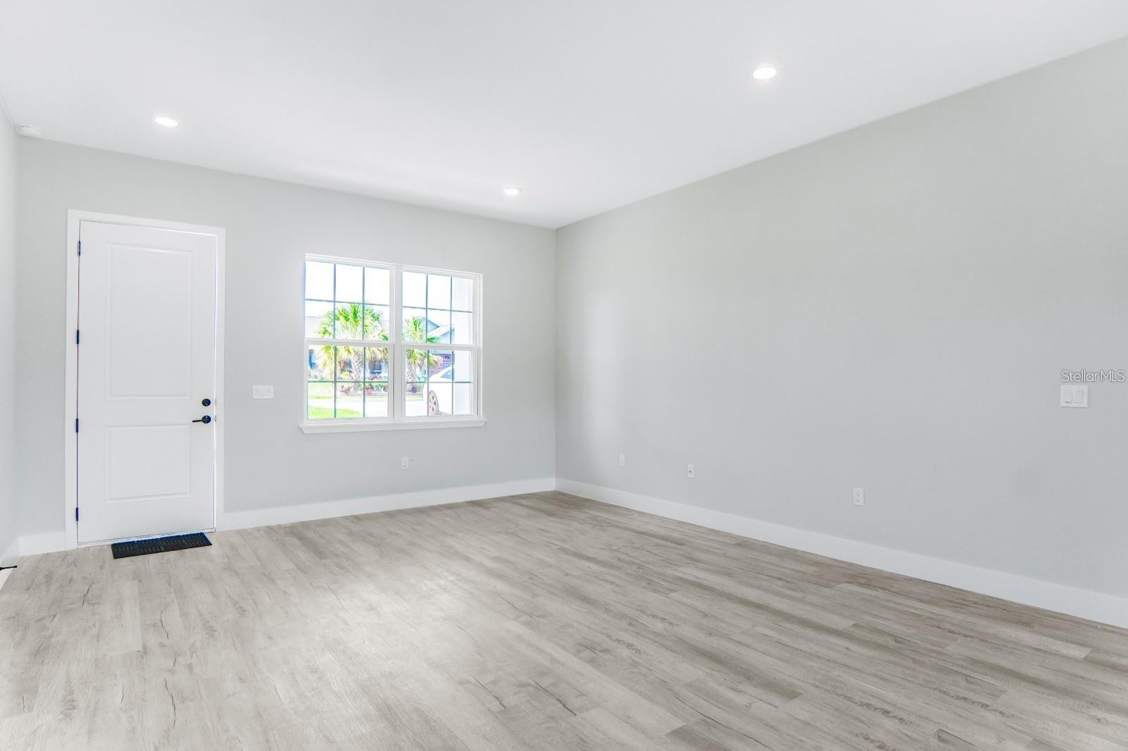 Image 11 of 29 For 3076 168th Loop